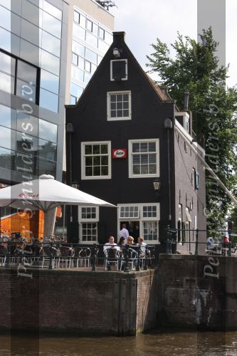 Amsterdam, 11 Juli 2008
Het Sluis Huisje bij de Grachten in Amsterdam