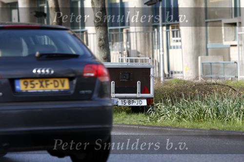 Amsterdam 25 maart 2008
Snelheidscontrole van de politie vanuit een aanhangwagen op de wibautstraat in amsterdam.
Peter Smulders bv