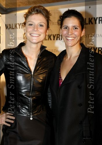 Amsterdam 22 januari 2009
Premiere Valkyrie in Tuschinski met Tom Cruise Carice v Houten en Halina Reijn. Sophie Hilbrand met een vriendin
Peter Smulders bv