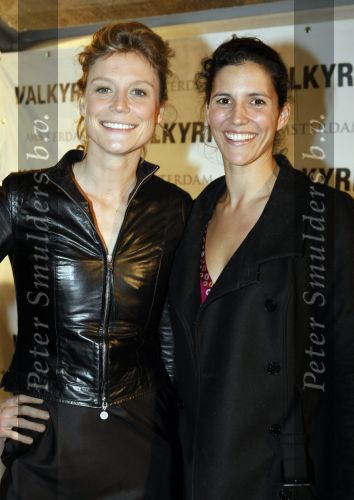 Amsterdam 22 januari 2009
Premiere Valkyrie in Tuschinski met Tom Cruise Carice v Houten en Halina Reijn. Sophie Hilbrand met een vriendin
Peter Smulders bv