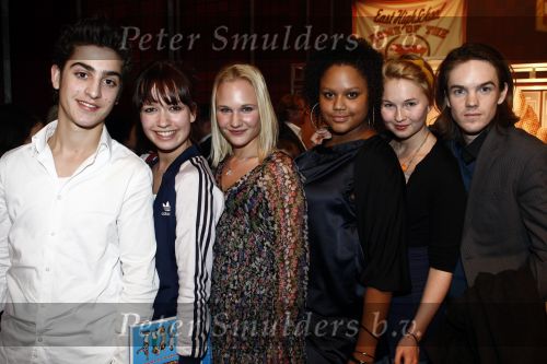 Tilburg 25 januari 2009
Premiere High school musical in de schouwburg van Tilburg met in de hoofdrollen Tommie Christiaan Nathalie v Gent Sarah Chronis Paul Boereboom Maickel Leijenhorst en Natalie la Rose. Spangas acteurs
Peter Smulders bv