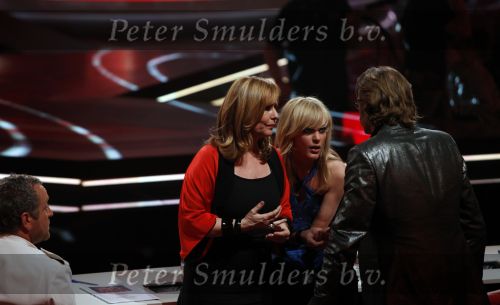 Hilversum 10 april 2009
Stacey Rookhuizen Angela Groothuizen en Eric v Tijn tijdens x factor
Peter Smulders bv