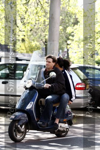 Amsterdam 13 mei 2009
Steve Brown met een vriendin op zijn vespa scooter.
Peter Smulders bv