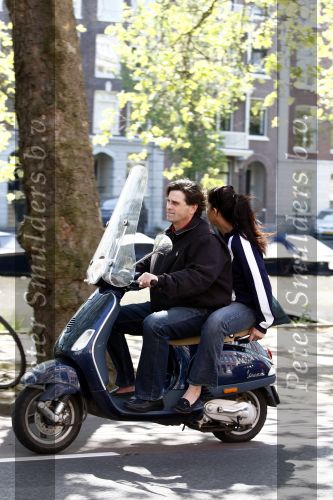 Amsterdam 13 mei 2009
Steve Brown met een vriendin op zijn vespa scooter.
Peter Smulders bv