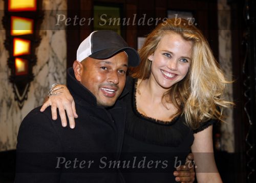 Amsterdam 22 januari 2009
Premiere Valkyrie in Tuschinski. Maria Kooistra met haar man Steve te Pas
Peter Smulders bv