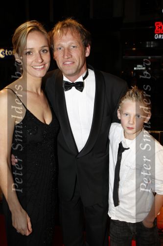 Amsterdam 19 november 2007
Premiere van de scheepsjongens van de bontekoe in tuschinski.  Steven de jong leo de jong  en sanneke Bos
