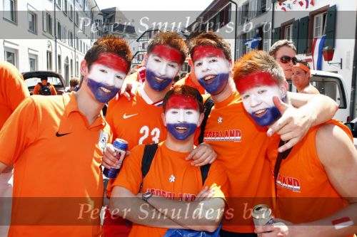 Basel 21 juni 2008
Nederland speelt in de 1/4 finale op de ek tegen Rusland. In Basel lopen 150000 supporters van Nederland en maken er een feestje van.