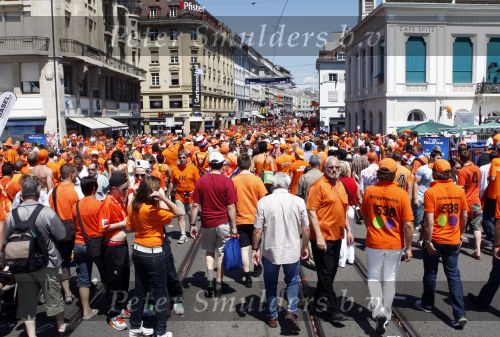 Basel 21 juni 2008
Nederland speelt in de 1/4 finale op de ek tegen Rusland. In Basel lopen 150000 supporters van Nederland en maken er een feestje van.