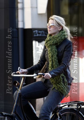 Amsterdam 12 februari 2008
Susan Smit op de fiets in amsterdam.
Peter Smulders bv