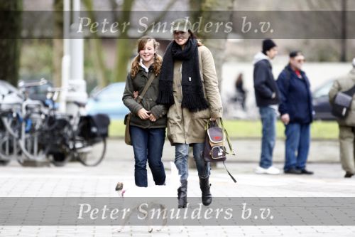 Amsterdam 11 februari 2009
Susan Visser met dochter en hond.
Peter Smulders bv