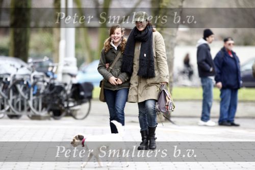 Amsterdam 11 februari 2009
Susan Visser met dochter en hond.
Peter Smulders bv