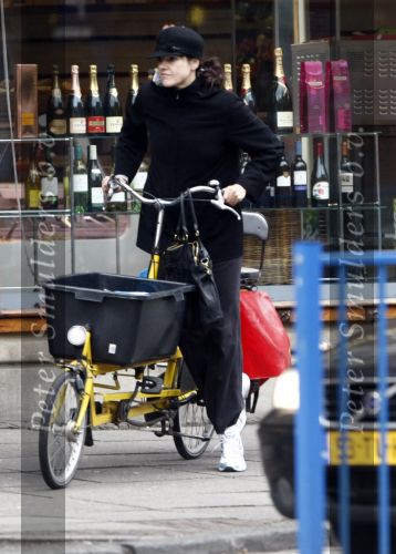 Amsterdam 30 december 2008
Susan Visser op bakfiets in amsterdam.
Peter Smulders bv