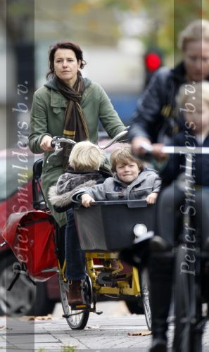 Amsterdam 31c oktober 2007
Susan Visser met kinderen in de bakfiets.