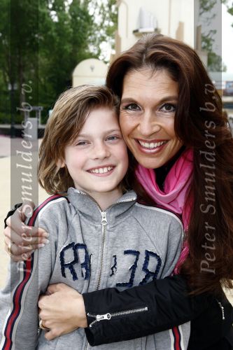 Biddinghuizen 26 april 2009
Bn ers in Walibi. Suzanne Blokhuis met zoon
Peter smulders bv