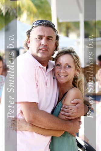 Curacao 31 december 2008
Mambo Beach oudjaar.Henny Mambo met Sylvana Borsato
Peter Smulders bv