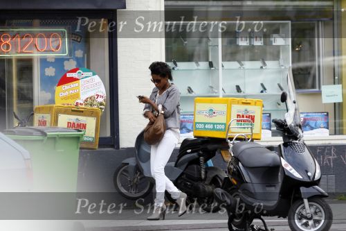 Amsterdam 14 mei 2009
Sylvana Simons aan het winkelen.
Peter Smulders bv