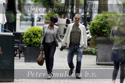 Amsterdam 21 mei 2009
Sylvana Simons hand in hand met haar nieuwe vriend Roland Kahn.
Peter Smulders bv