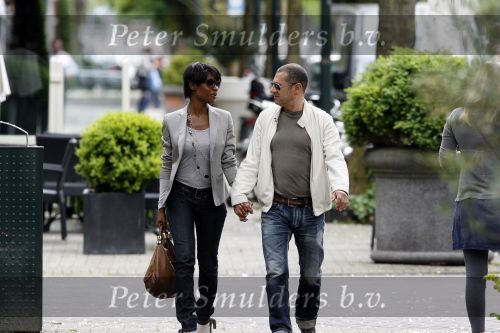 Amsterdam 21 mei 2009
Sylvana Simons hand in hand met haar nieuwe vriend Roland Kahn.
Peter Smulders bv