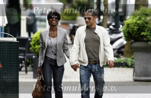 Amsterdam 21 mei 2009
Sylvana Simons hand in hand met haar nieuwe vriend Roland Kahn.
Peter Smulders bv