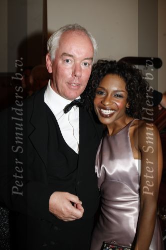 Amsterdam 26 oktober 2007
Uitreiking televizierring 2007 in carre. Sylvana Simons met manager