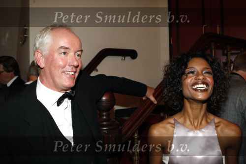 Amsterdam 26 oktober 2007
Uitreiking televizierring 2007 in carre. Sylvana Simons met manager
