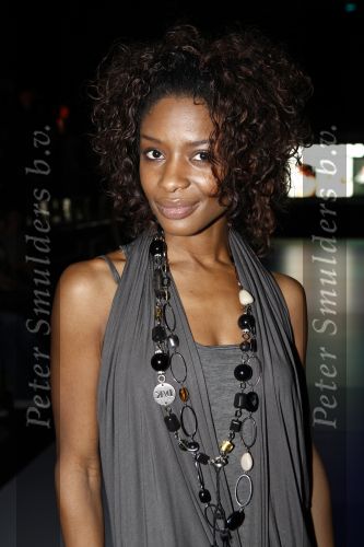 Amsterdam 28 januari 2008
Sylvana Simons met een vriend bij de modeshow van Simone v Trojen tijdens de amsterdam fashion week.