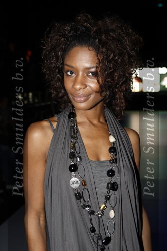 Amsterdam 28 januari 2008
Sylvana Simons met een vriend bij de modeshow van Simone v Trojen tijdens de amsterdam fashion week.