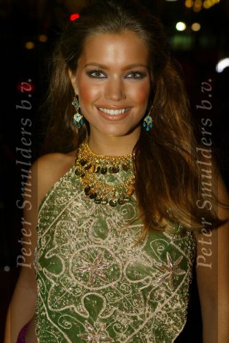Utrecht 12 december 2002
Presentatie Playboy met Sonja Silva
Sylvie v d Vaart
