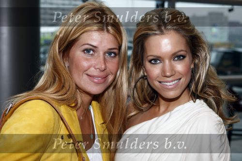 Amsterdam 16 maart 2008
Estelle Gullit bij modeshow van Danie Bles. Estelle met Sylvie v d Vaart
Peter Smulders bv