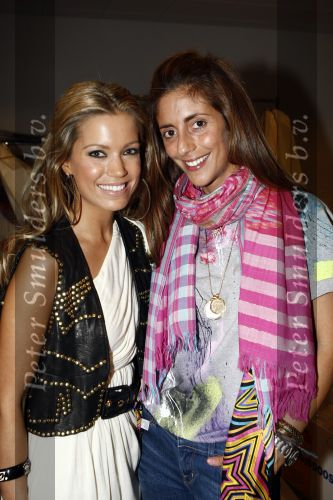 Amsterdam 16 maart 2008
Modeshow Danie Bles in expo 21. Danie met Sylvie v d Vaart
Peter Smulders bv