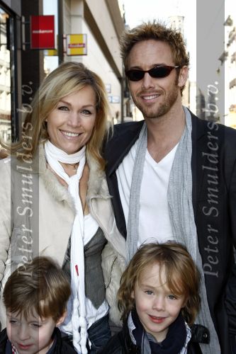 Amsterdam 21 maart 2009
Tanja Jess met charly Luske en zoon bij premiere .
Peter Smulders bv