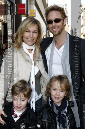Amsterdam 21 maart 2009
Tanja Jess met charly Luske en zoon bij premiere .
Peter Smulders bv