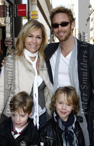 Amsterdam 21 maart 2009
Tanja Jess met charly Luske en zoon bij premiere .
Peter Smulders bv