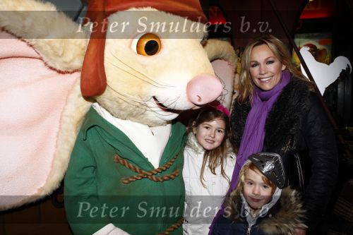 Amsterdam 25 januari 2009
Premiere de dappere muis in Tuschinski. Tanja Jess met zoontje Billy
Peter Smulders bv