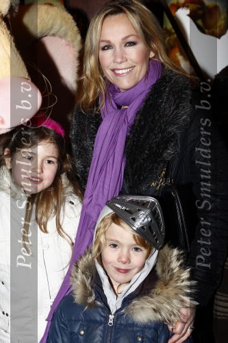 Amsterdam 25 januari 2009
Premiere de dappere muis in Tuschinski. Tanja Jess met zoontje Billy
Peter Smulders bv