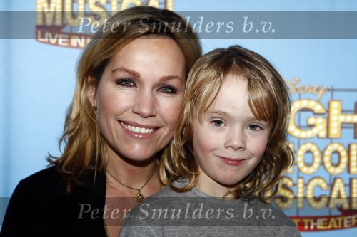 Tilburg 25 januari 2009
Premiere High school musical in schouwburg Tilburg. Tanja Jess met zoontje Billy
Peter Smulders bv