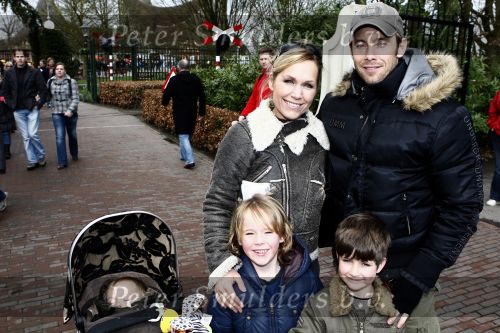 Kaatsheuvel 29 maart 2009
15 jarig bestaan van Princess in de efteling. tanja Jess met Charly Luske en zoon Billy en Bobby
Peter Smulders bv