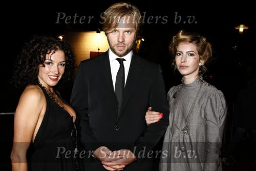 Utrecht 27 september 2008
Premiere Wapen van Geldrop in schouwburg van Utrecht. Thijs Romer is de regisseur. Thijs Met Katja Schuurman en Tra Elders
Peter Smulders bv