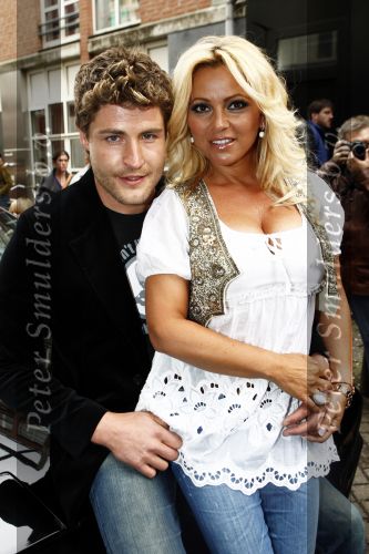 Amsterdam 5 mei 2009
Presentatie FHM met daarin tatjana. tatjana met Koert jan de Bruin
Peter Smulders bv