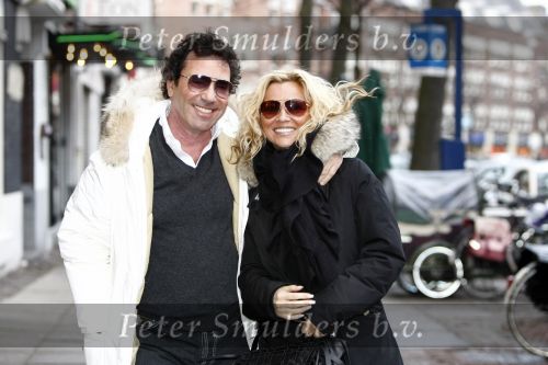 Amsterdam 25 maart 2008
Tatjana verliefd met haar nieuwe vriend Ronnie Rosenbaum op de beethovenstraat.
Peter Smulders bv