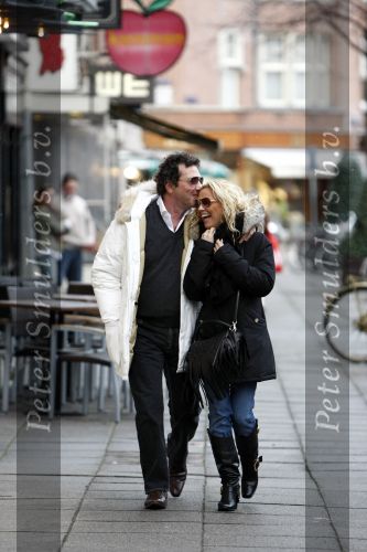 Amsterdam 25 maart 2008
Tatjana verliefd met haar nieuwe vriend Ronnie Rosenbaum op de beethovenstraat.
Peter Smulders bv