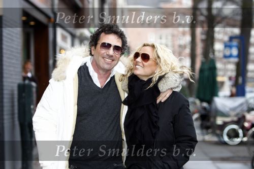 Amsterdam 25 maart 2008
Tatjana verliefd met haar nieuwe vriend Ronnie Rosenbaum op de beethovenstraat.
Peter Smulders bv