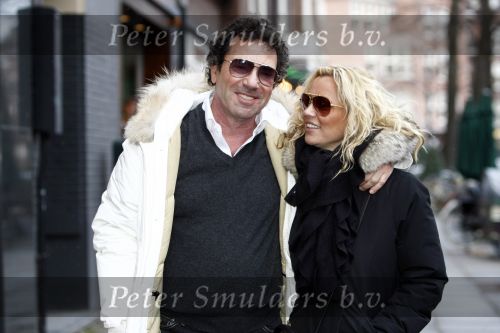 Amsterdam 25 maart 2008
Tatjana verliefd met haar nieuwe vriend Ronnie Rosenbaum op de beethovenstraat.
Peter Smulders bv