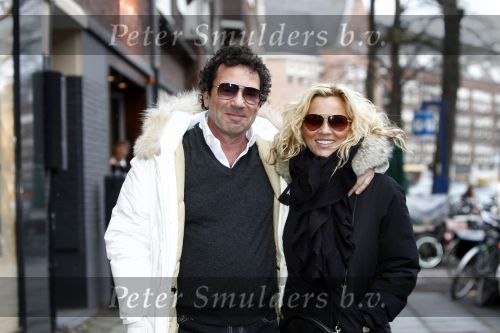Amsterdam 25 maart 2008
Tatjana verliefd met haar nieuwe vriend Ronnie Rosenbaum op de beethovenstraat.
Peter Smulders bv