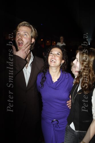 Kaatsheuvel 25 november 2007
Katja Schuurman Thijs Romer en Tara Elders bij kerstborrel Princess ivm presentatie nieuwe film.