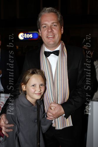 Amsterdam 7 oktober 2007
Thomas Acda met dochter  bij premiere Alles is liefde in Tuschinski