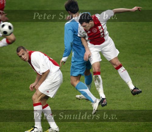 Amsterdam, 30 Januari 2008 Kompetitiewedstrijd AJAX-PSV, eindstand 0-2
Seizoen 2007/2008
Thomas Vermaelen in duel met Danko Lazovic en John Heitinga