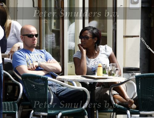 Amsterdam 25 mei 2008
Tjeerd Oosterhuis en Edsilia Rombley op terras.