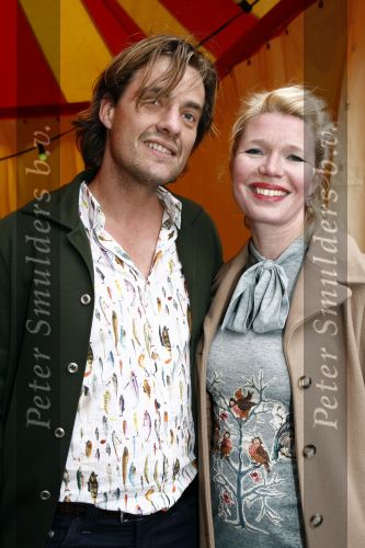 Amsterdam 3 mei 2009
Premiere van de laatste dagen van Emma blank in het ketelhuis. Tjitske Reidinga met haar man Croiset
Peter Smulders bv