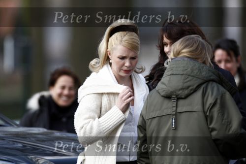 Laren 14 april 2008
Opnames Gooische vrouwen  met Linda de Mol Susan Visser Tjitske Reidinga en Alex Klaasen. Ze rijden in Gooische vrouwen met Linda de Mol haar porsche cabrio.